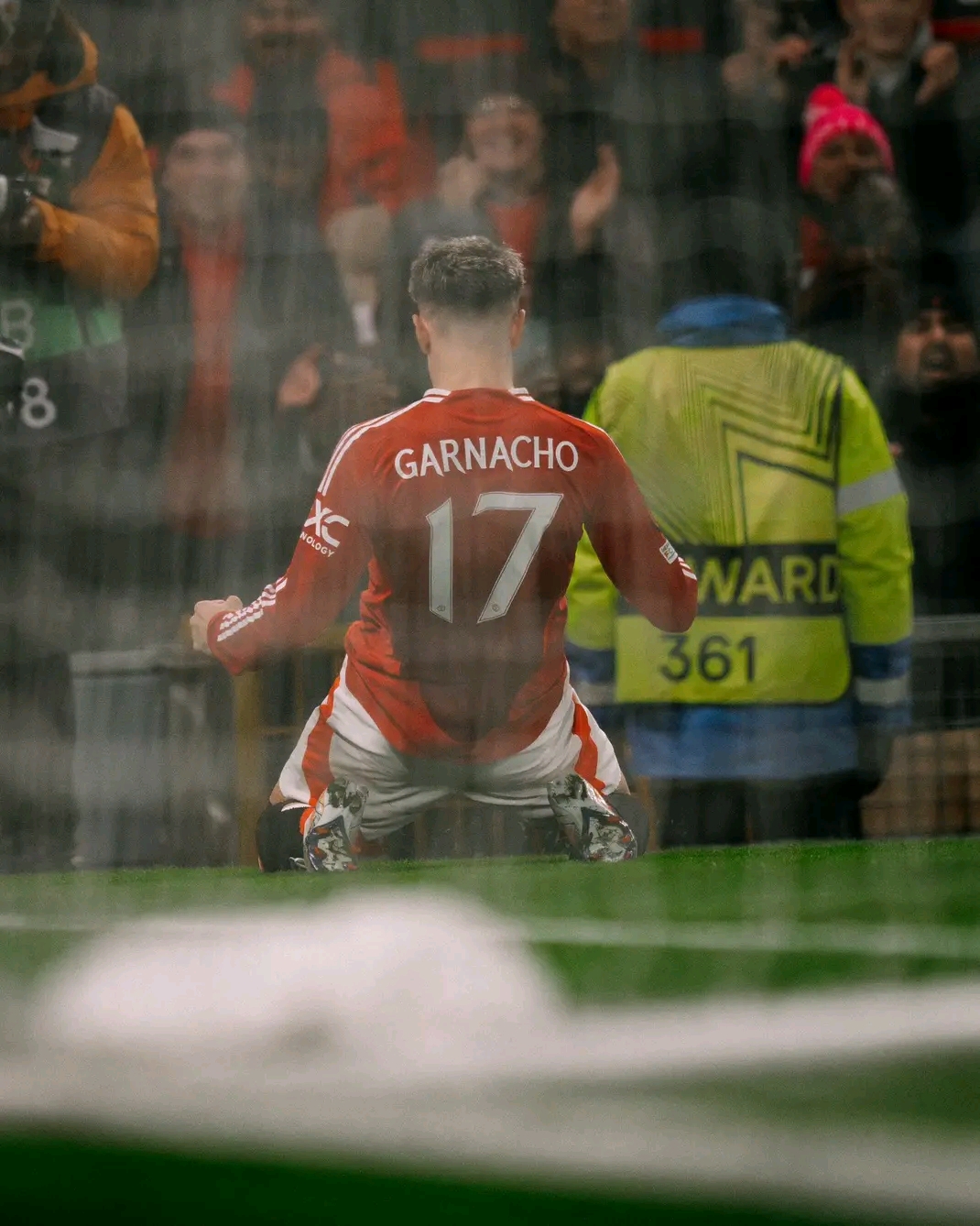 Transfer Frenzy: Manchester United and Arsenal Lead the January Drama Across Europe